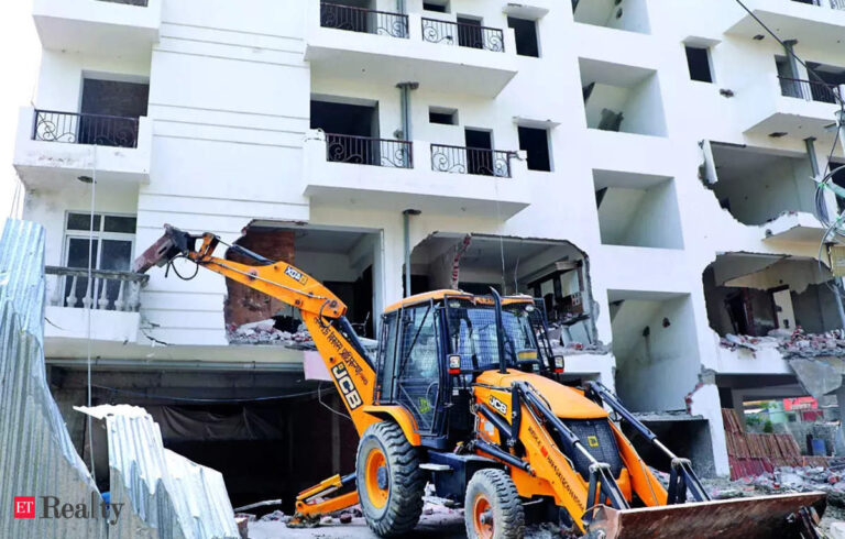 5 Buildings Of Paradiso To Be Brought Down, But Not Like Noida Twin Towers, ET RealEstate