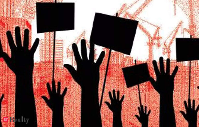Gr Noida homebuyers protest at Jantar Mantar over pending registries, ET RealEstate